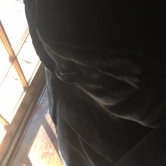 Black Velvet Coat/Jacket. Never worn. - Picture 4 of 4